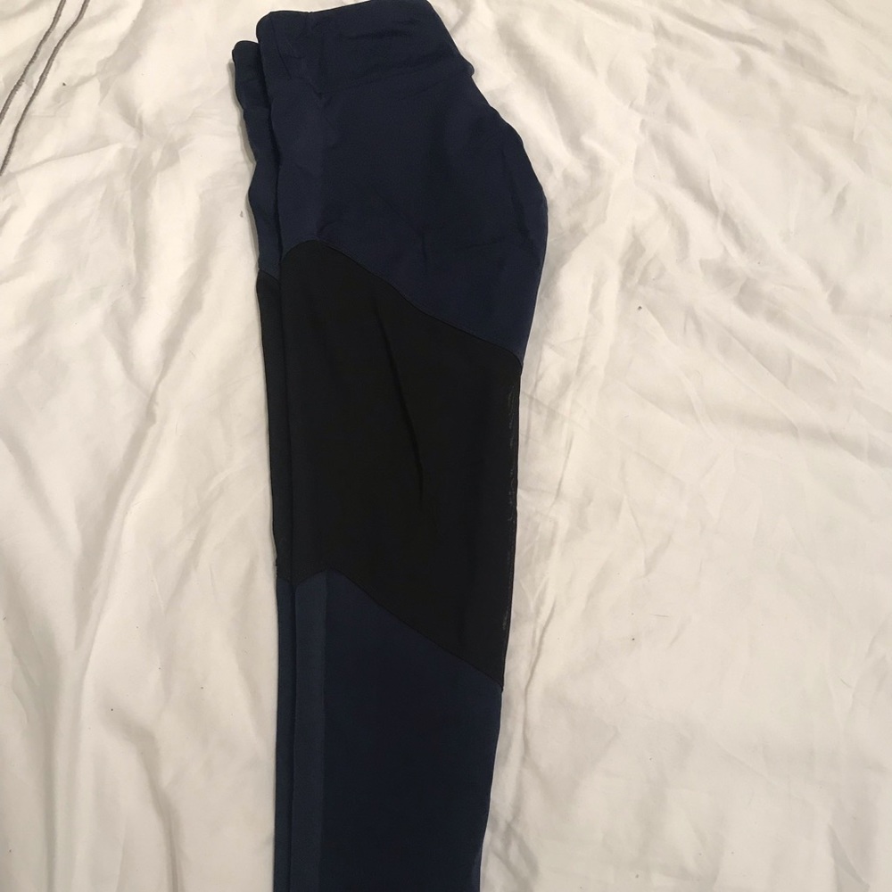 Onzie leggings navy with black mesh